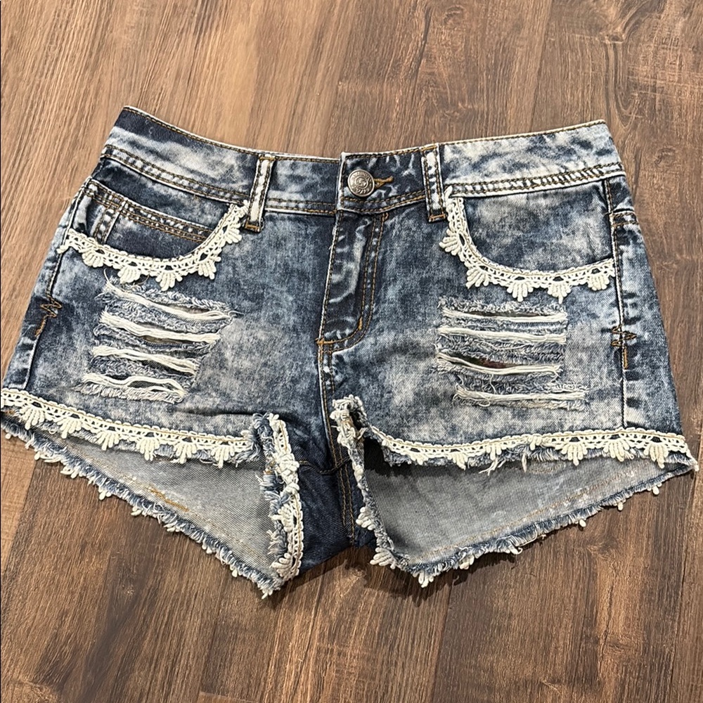Harmony + Havoc | Size 3 | Denim Distressed Lace Trim Women Shorts